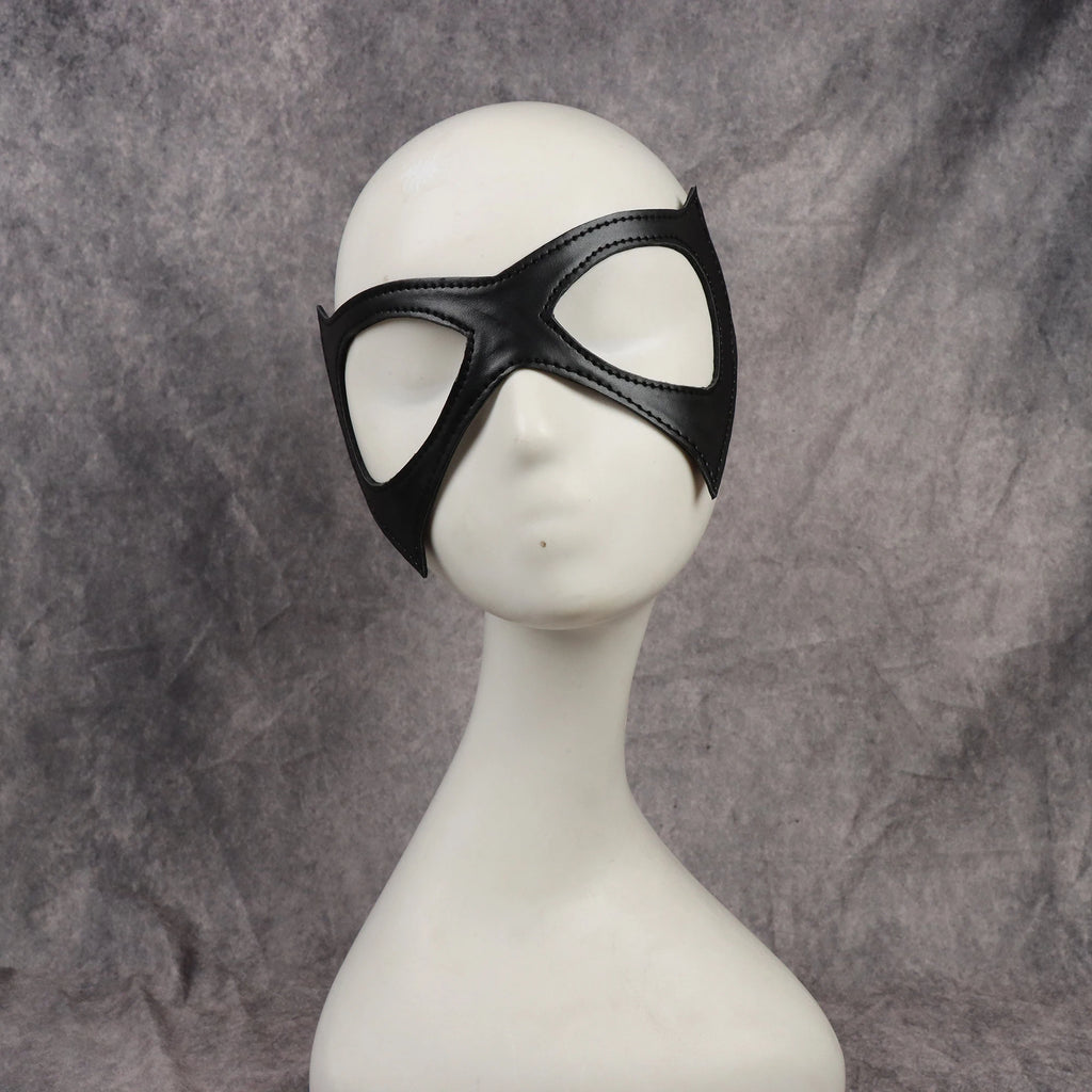 Black Gothic Cat Eye Mask – Masquerade & Cosplay Accessory